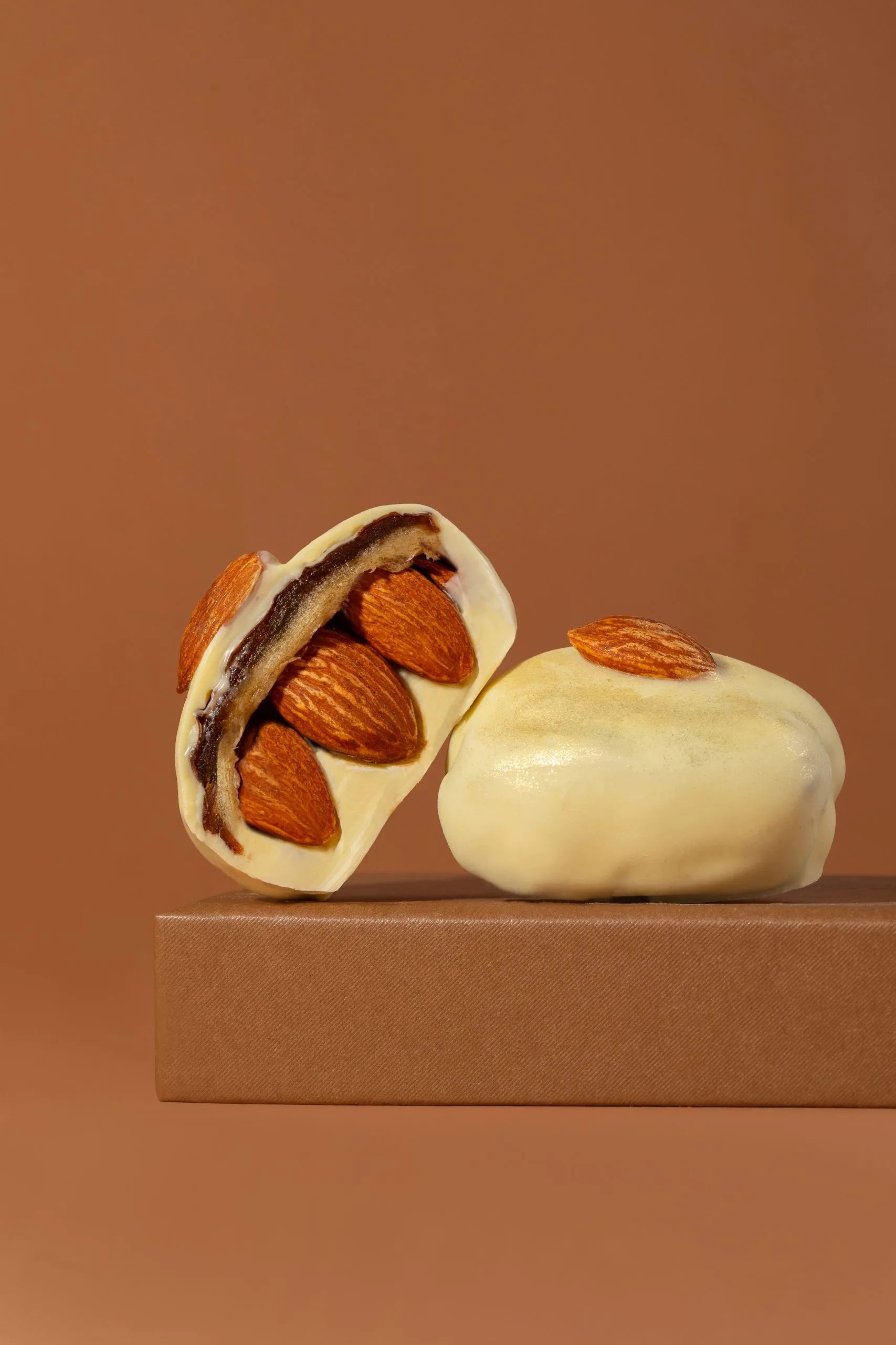 Фініки міні з мигдалем TM Pakhlava Bakery